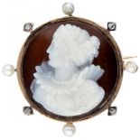 18K. Rose gold vintage cameo brooch decorated with diamond and seed pearl.