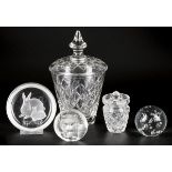 A lot comprising (5) various glass and crystal objects a.w. a crystal Val St. Lambert lidded coupe,