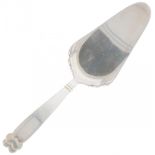 Pastry scoop silver.