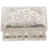 A small snuff box (18th century) silver.