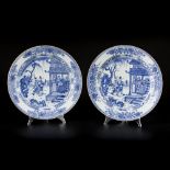 A set of (2) porcelain chargers "Romance of the Western Chamber", China, Yongzheng.