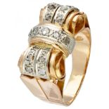 18K. Rose gold retro bow-shaped tank ring set with diamond.