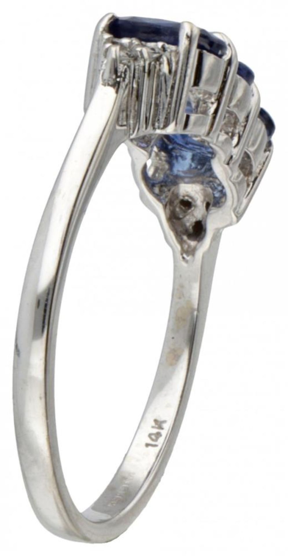 14K. White gold ring set with approx. 1.50 ct. natural sapphire and approx. 0.03 ct. diamond. - Image 2 of 2