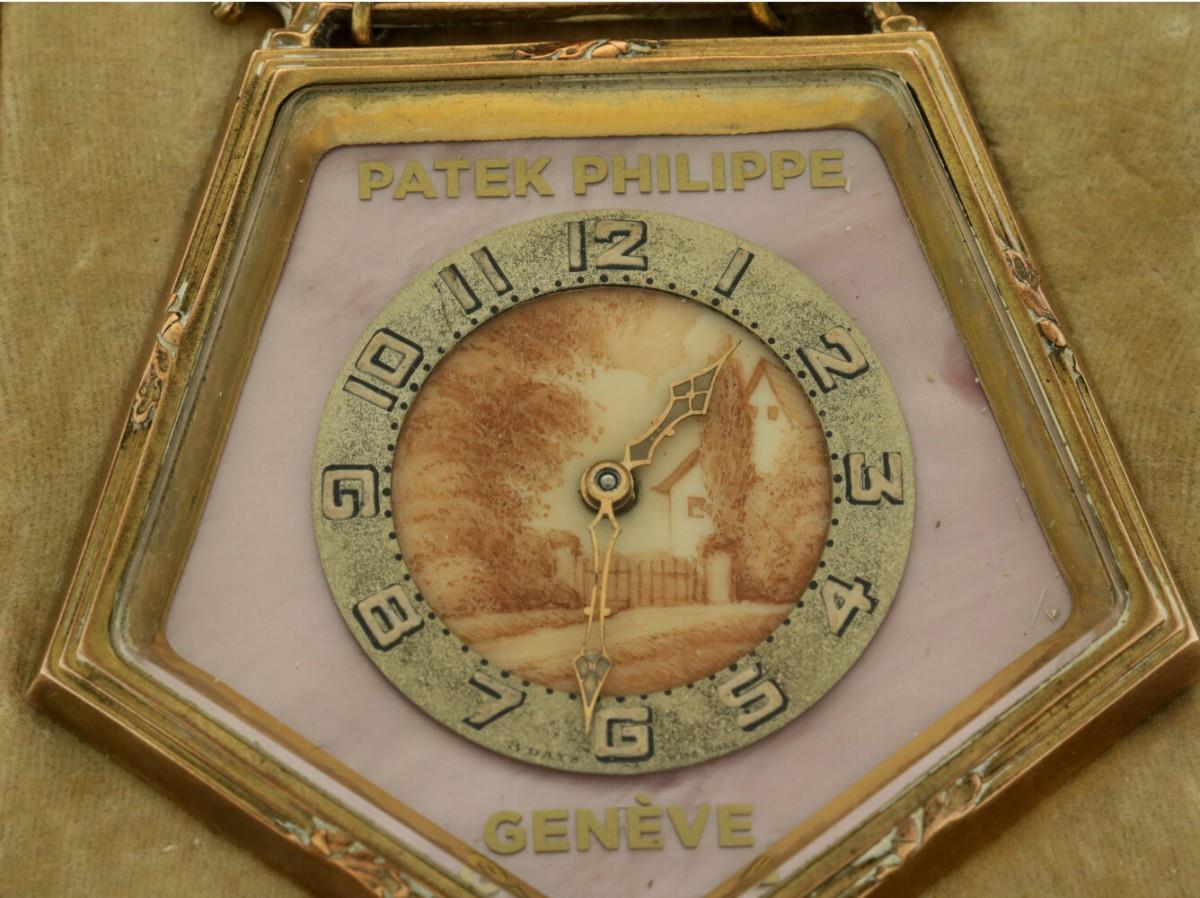 Mother of Pearl Table clock with Patek Philippe print, – Brevette movement – apprx. 1950. - Image 5 of 11