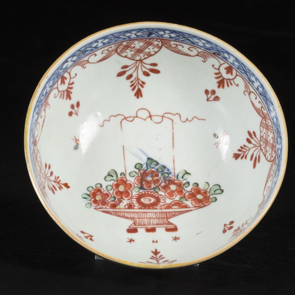 A porcelain bowl with Amsterdams Bont decor, China, 18th century. - Image 4 of 5