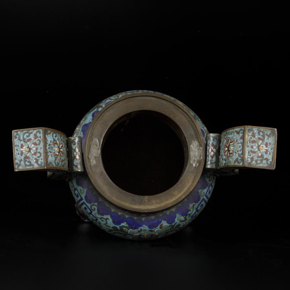 A cloisonne incense burner, China, 18/19th century. - Image 8 of 9