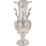 Centerpiece vase silver.