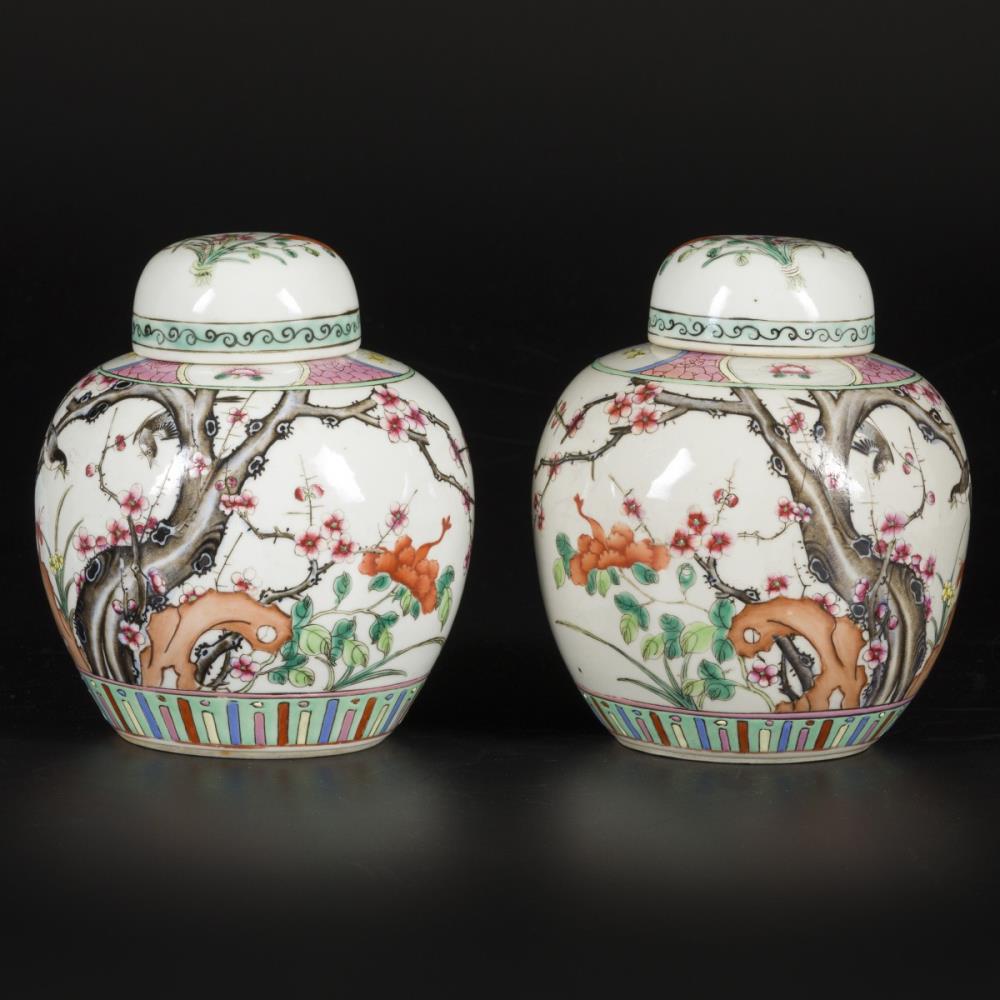 A set of (2) porcelain lidded jars with famille rose decor, China, 1st half 20th century. - Image 2 of 7