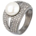 Silver ring set with rose cut diamonds and a freshwater pearl - 925/1000.
