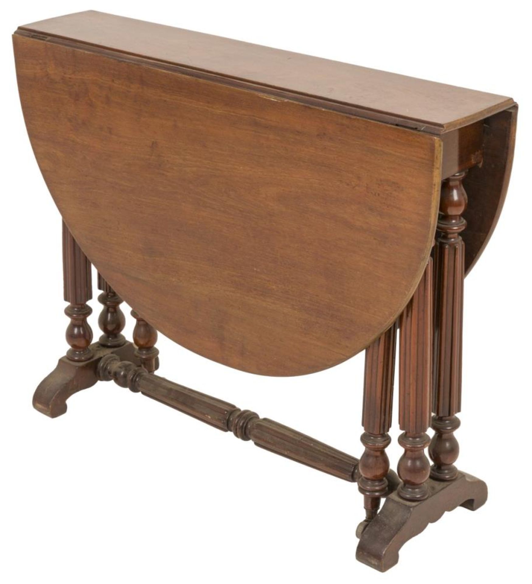 A mahogany drop leaf table, 20th century.