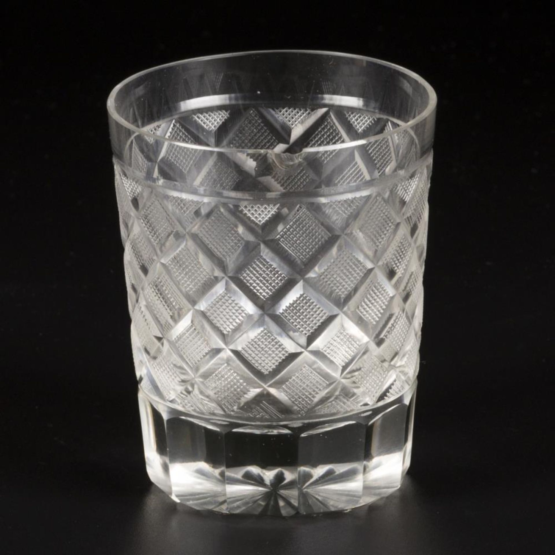 A set of (6) crystal glasses with diamond cut glass. 19th century. - Image 2 of 2