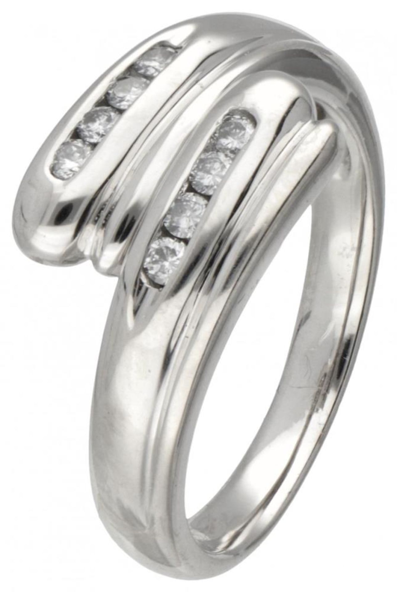18K. White gold ring set with approx. 0.16 ct. diamond.