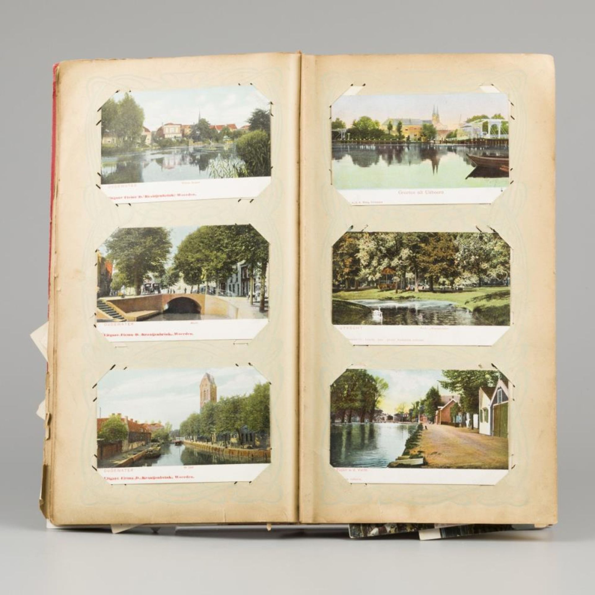An album containing vintage photos and postcards of Dutch cities and villages, 1st quarter 20th cent - Bild 3 aus 3