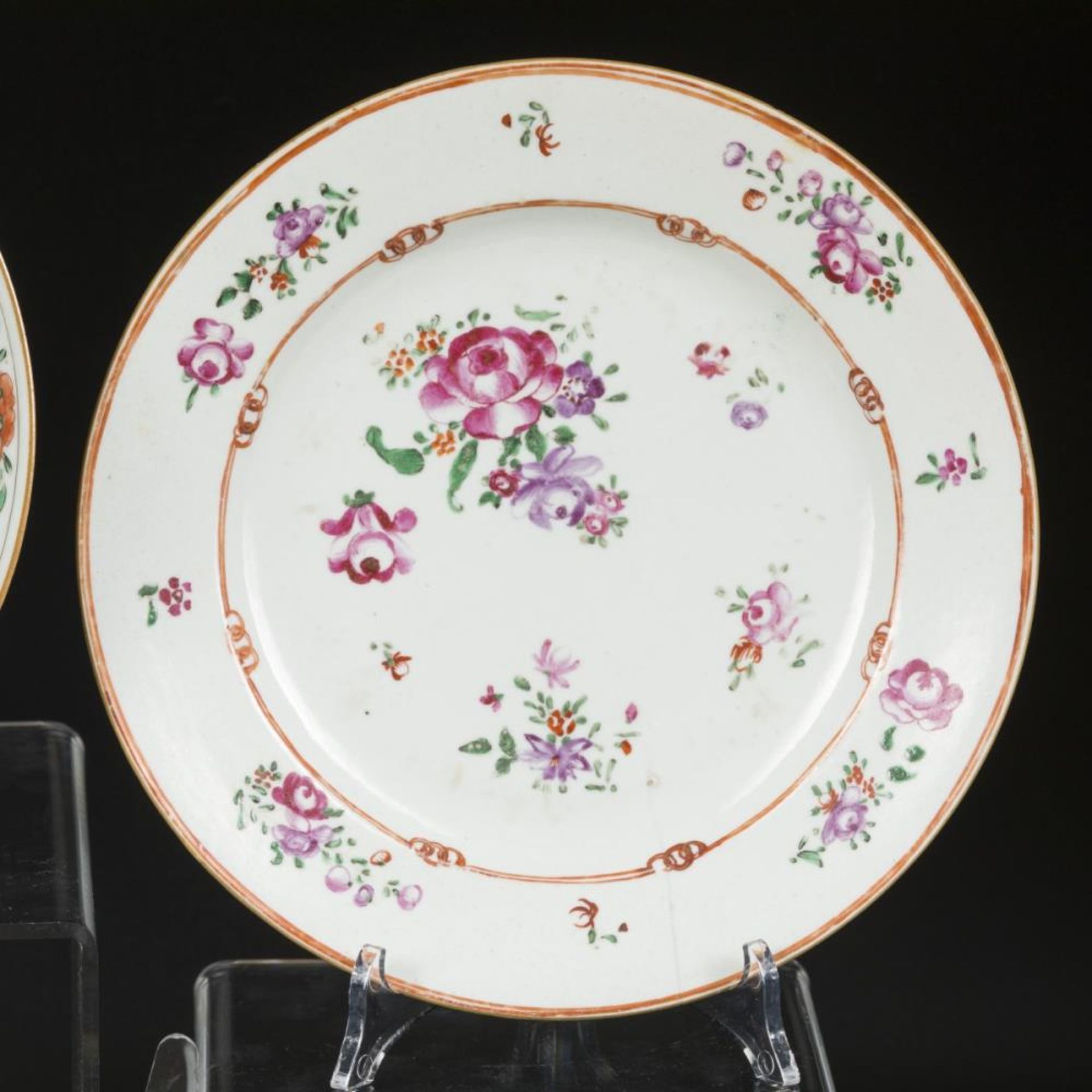 A lot of 5 different plates: 1x Famille Verte, 2x Famille Rose all Chinese 18th century and 2x Japan - Bild 6 aus 7