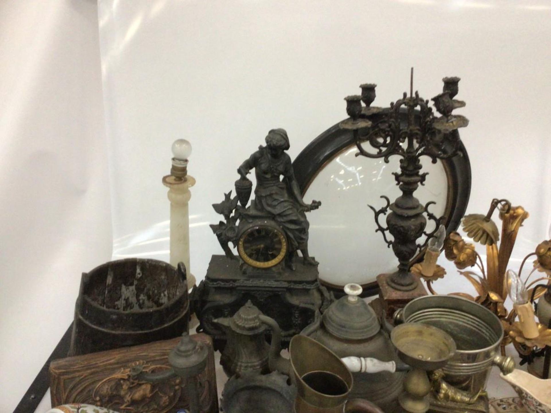 A large lot containing a milk bucket, a candlestick, various copper and tin work, a pair of cast boo - Bild 2 aus 16