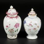 A lot of (2) porcelain famille rose tea caddies. China, 18th century.