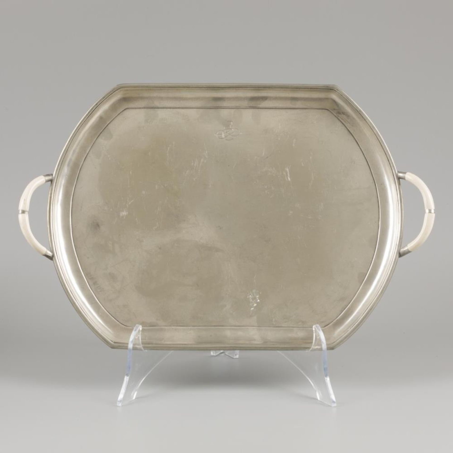 A collection of plate items, originating from a ship, 20th century. - Image 2 of 8