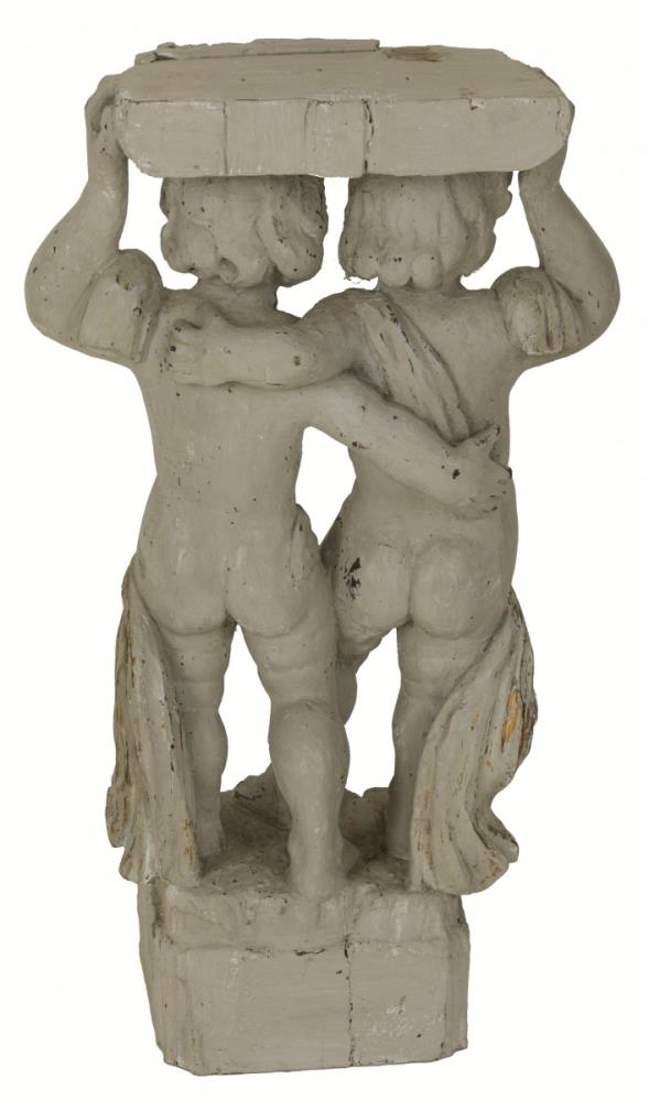 A wooden sculpture of putti carying a capitel, partly gilded, 17th C. - Image 2 of 2