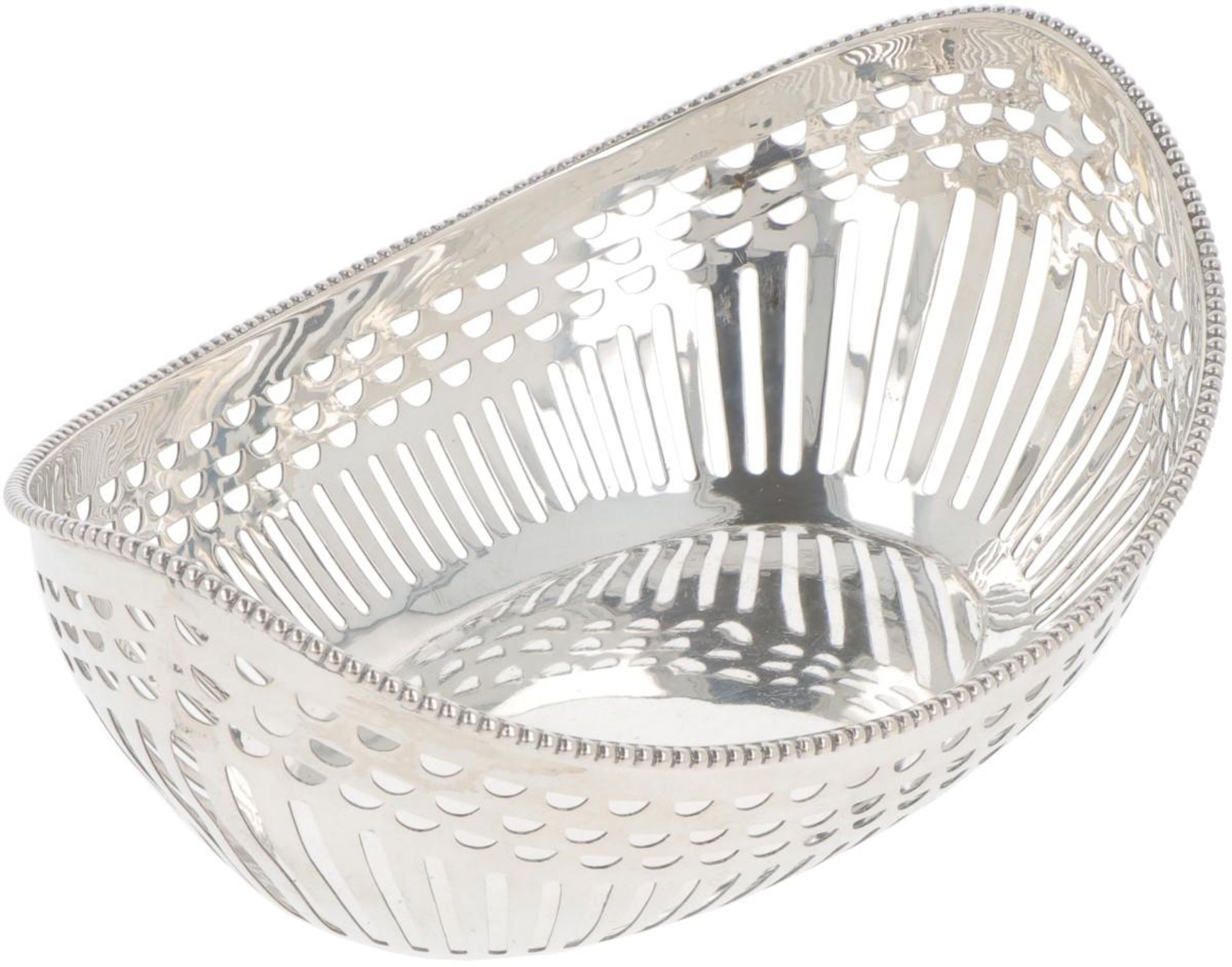 Silver bonbon basket.