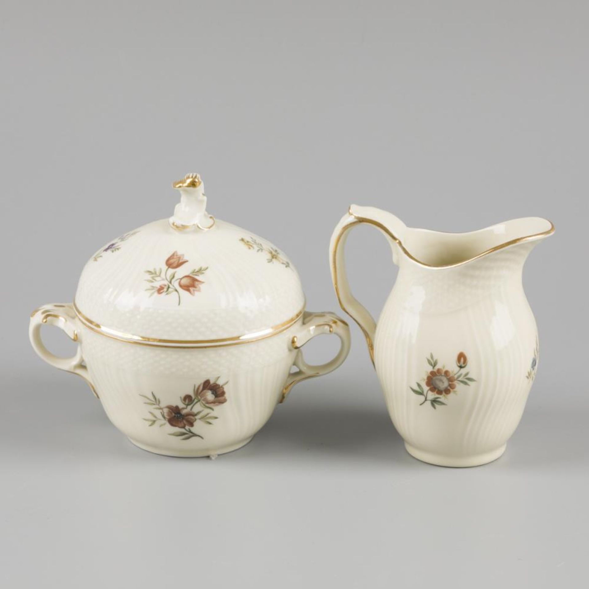 A porcelain cream set decorated with flowers, marked Royal Copenhagen. Denmark, 20th century. - Image 2 of 3
