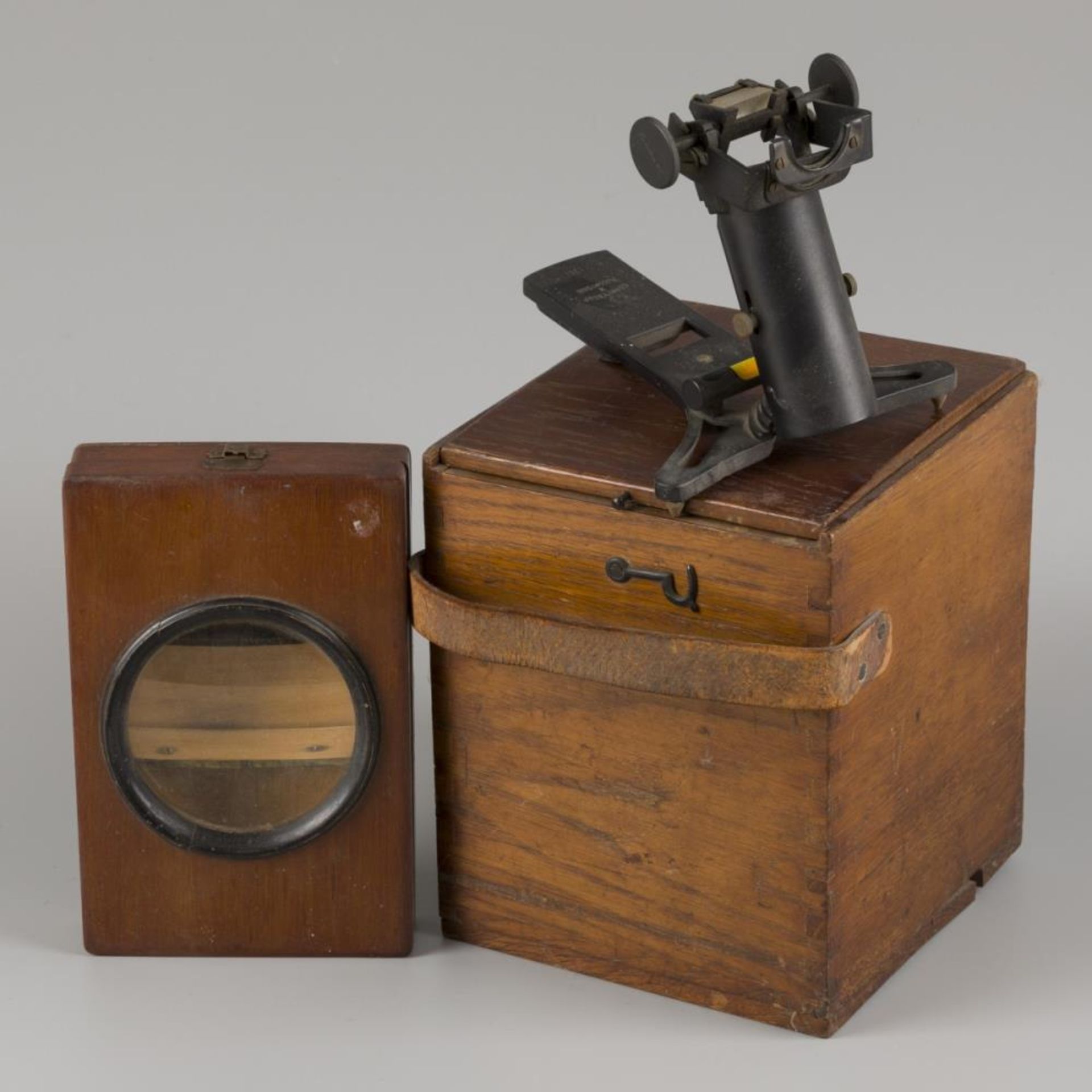 A wooden chronometer box with lense, Observator Rotterdam N.V., Dutch, 20th century.