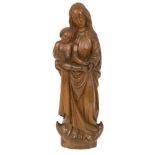 An oakwood statue depicting Madonna with child, Germany, 17th / 18th century.