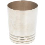 Drinking cup silver.