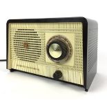 (Curiosa) Radio, Philips Bakelieten Philips radio, circa 1960. Conditie: In gebruikte staat. Af