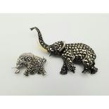 (Zilver) Zilver en markasiet, olifant broches met markasieten Zilver en markasiet. Een lot van