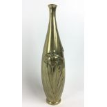 (Aziatica) Bronzen vaas, Japan Bronzen vaas met florale motieven, Japanse Art Deco, circa 1900