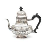 A Dutch silver teapot. Paulus Vermeulen. 1757.
