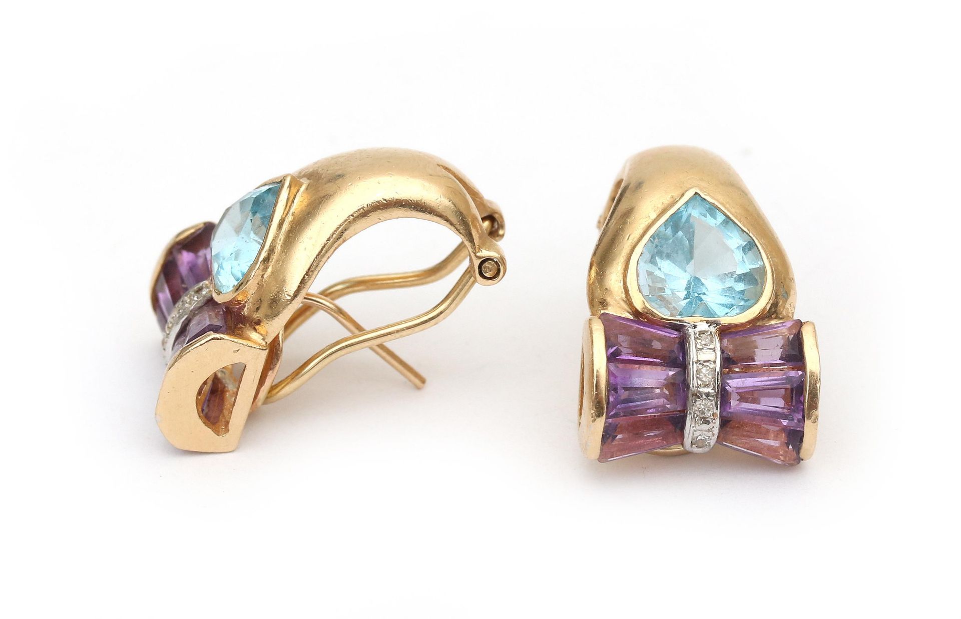 A pair of 14 carat yellow gold topaz and amethyst earrings - Image 2 of 2