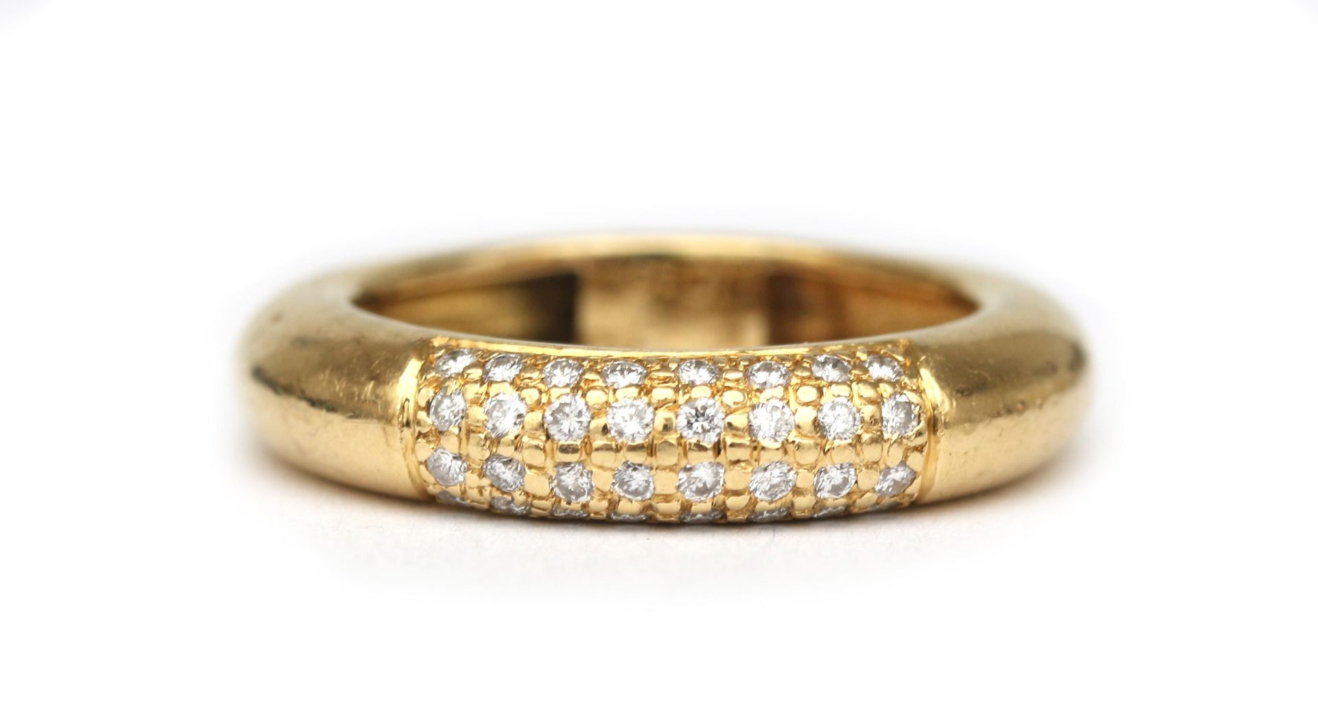 An 18 karat gold diamond ring