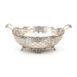 A 835 silver bread basket with engraved stylized floral decoration: B.W. van Eldik, Zutphen, 20th ce