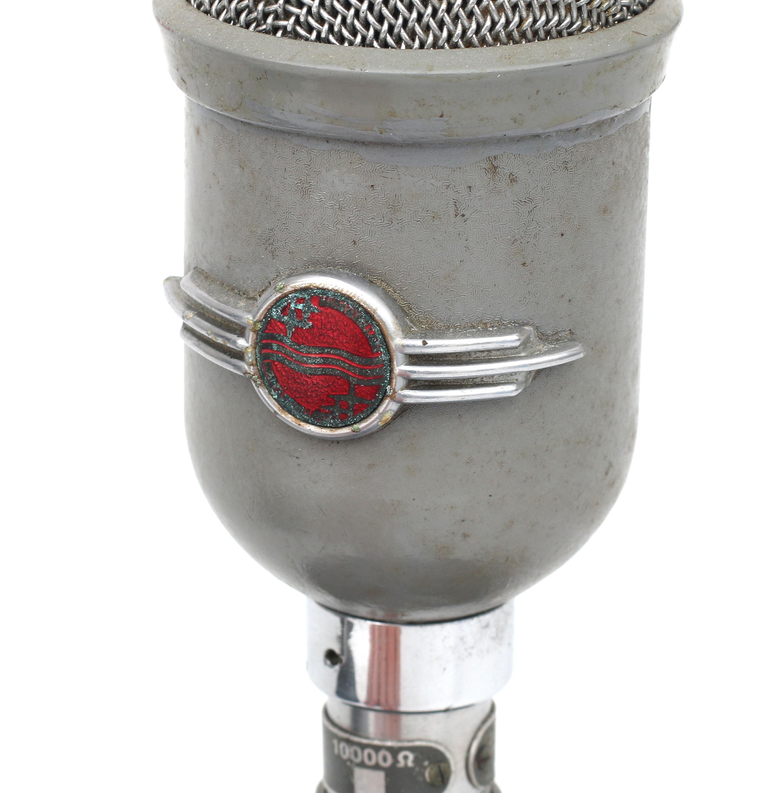 Three electrodynamic microphones: Philips, type 9585 & EL6030 and Binson B60, 1950s/60s.  - Bild 3 aus 4
