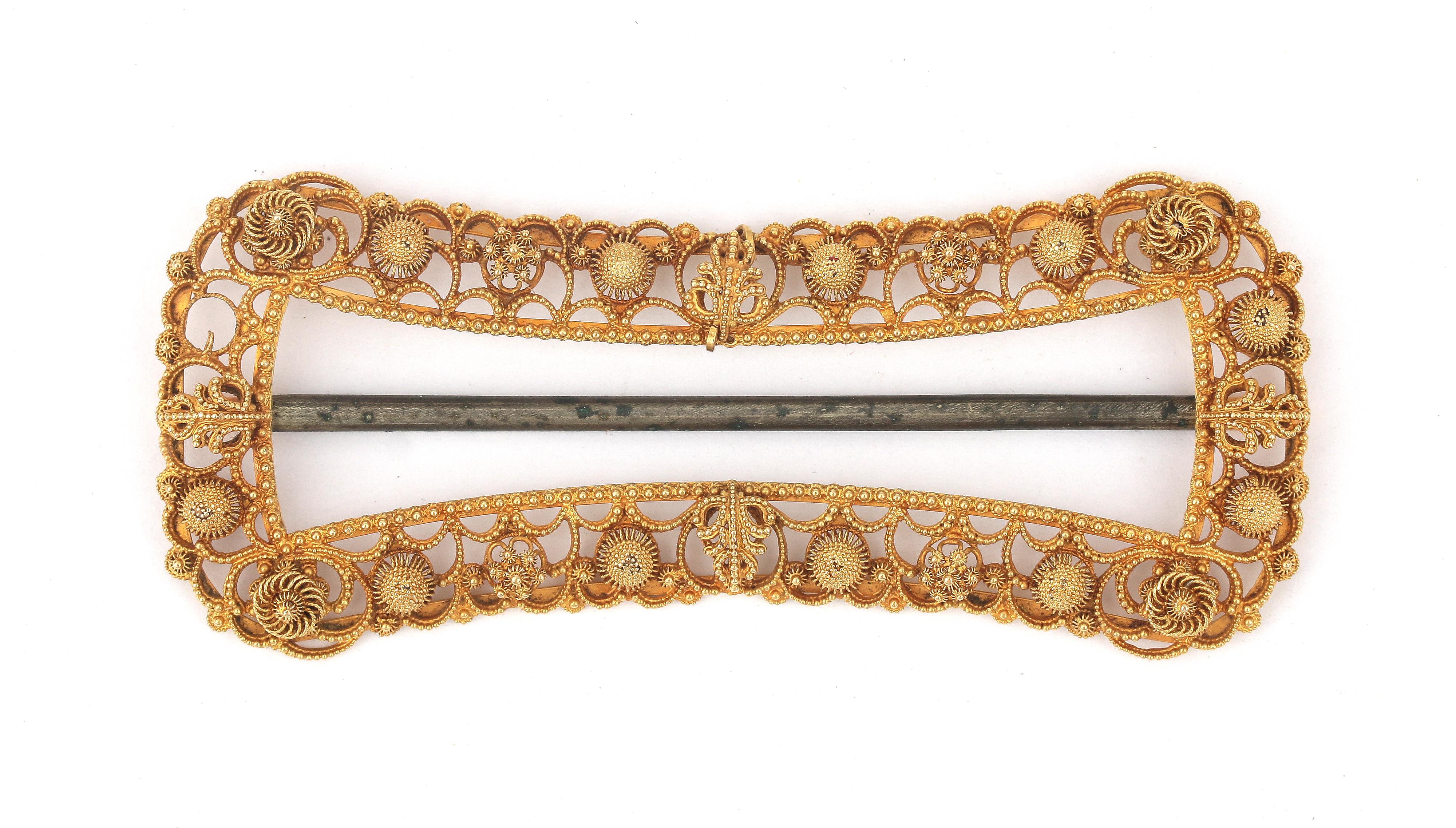 An 18 karat gold cannetille buckle, end of the nineteenth century