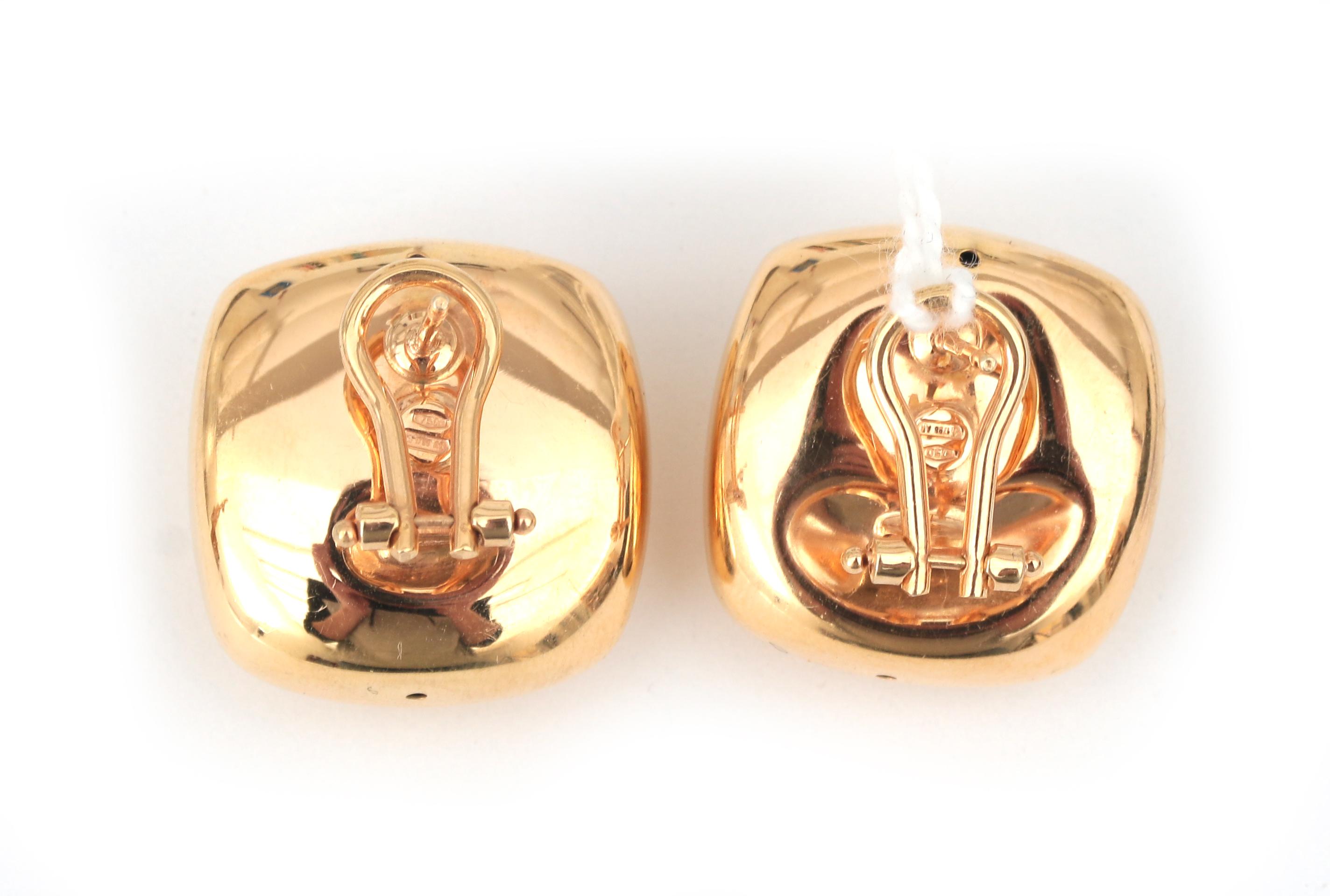A pair of 18 karat gold earrings - Image 3 of 3