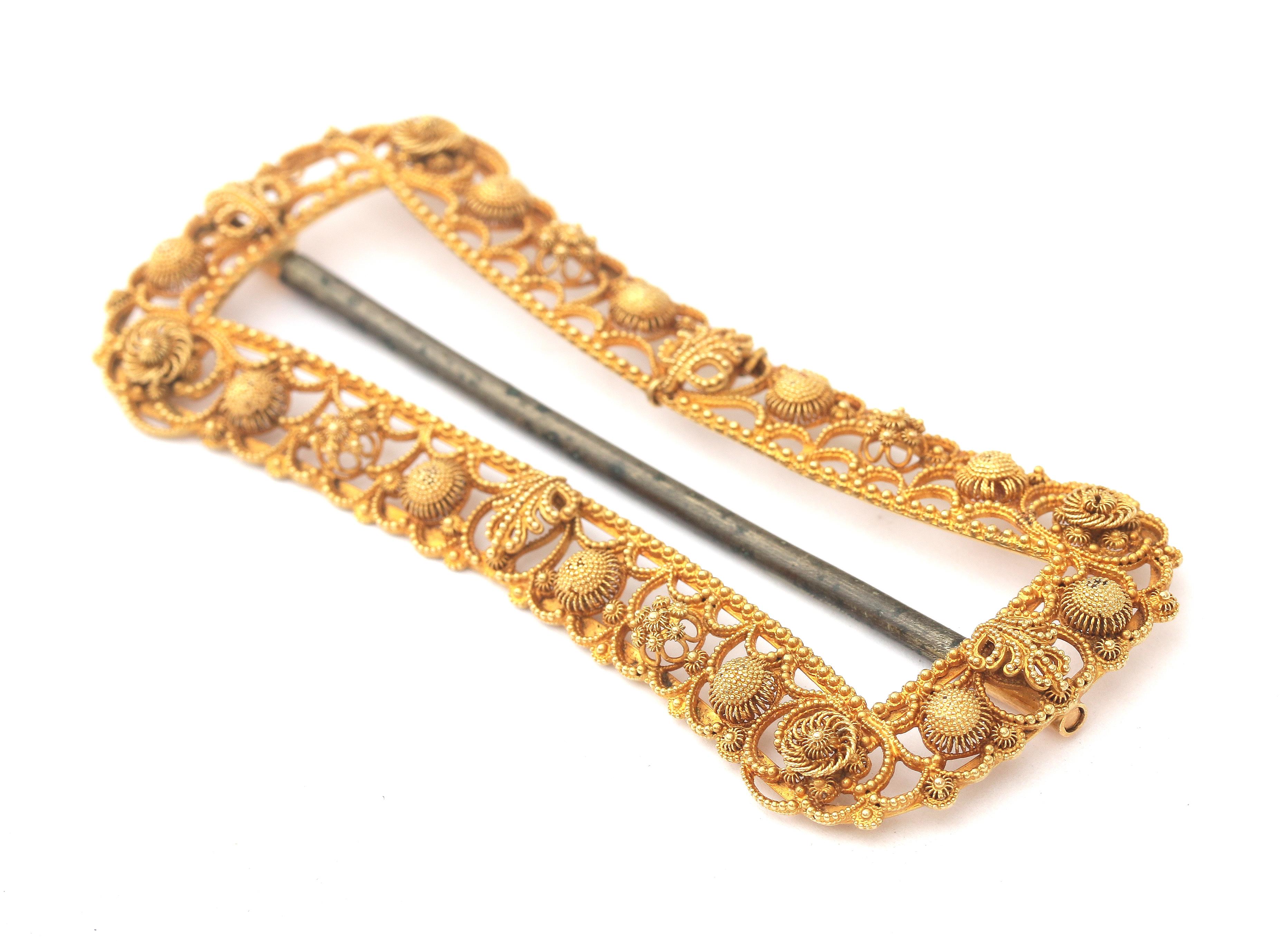 An 18 karat gold cannetille buckle, end of the nineteenth century - Image 2 of 4