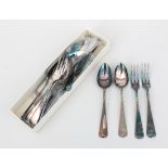 Twelve silver dessert forks and spoons, Haags lof.