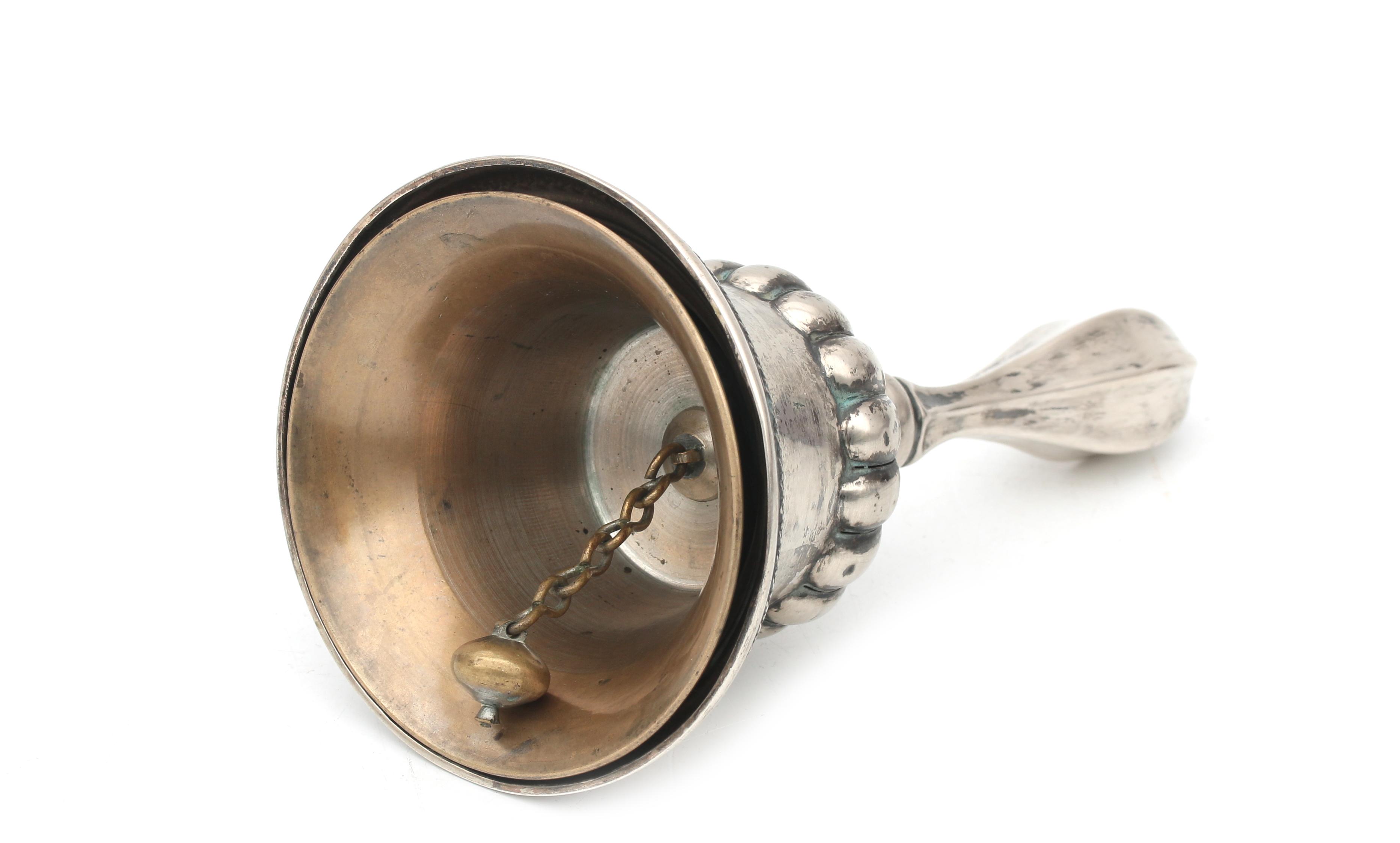 A silver table bell, 1841-1877. - Bild 2 aus 5