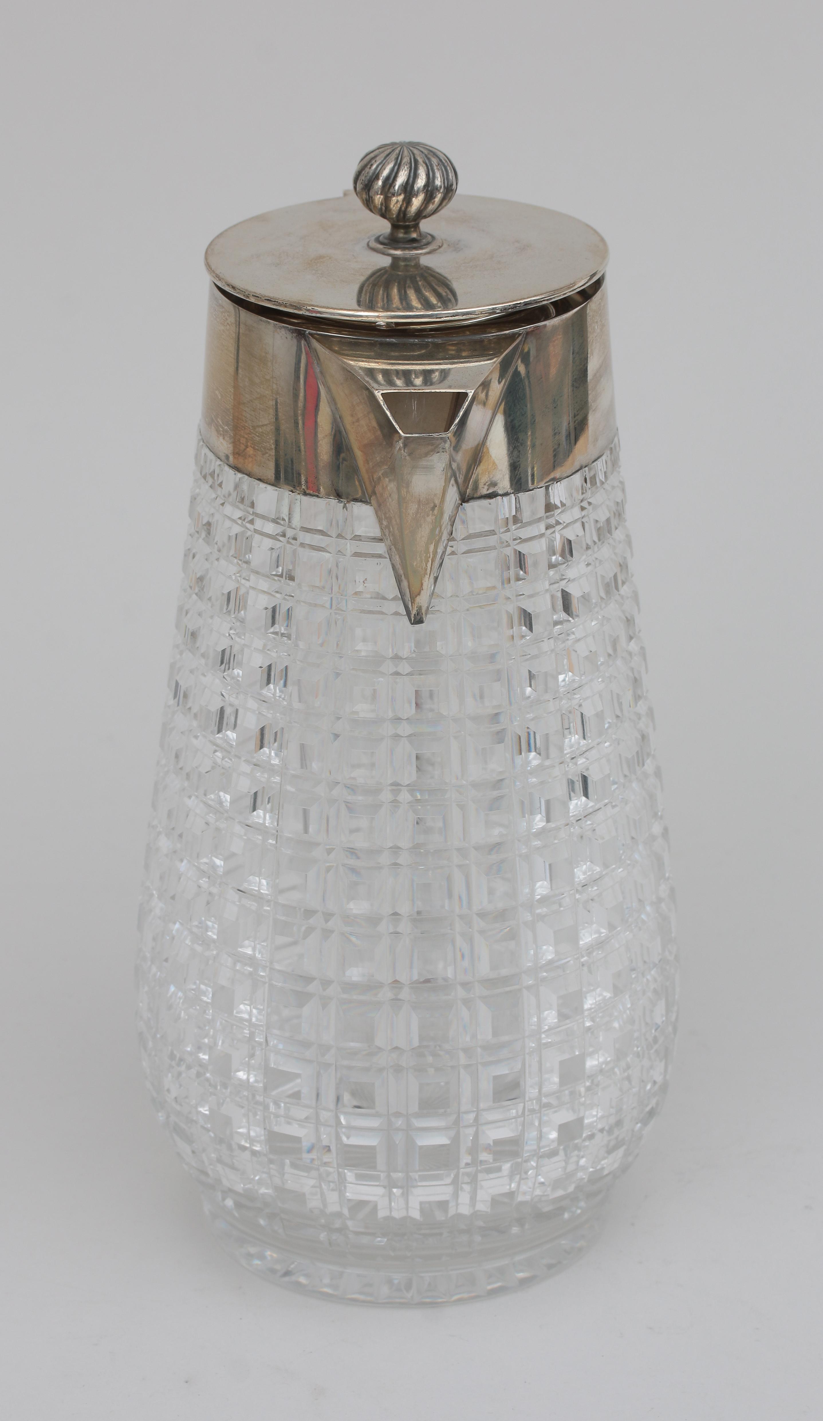 A cut crystal silver mounted jug, 1885. - Bild 2 aus 4