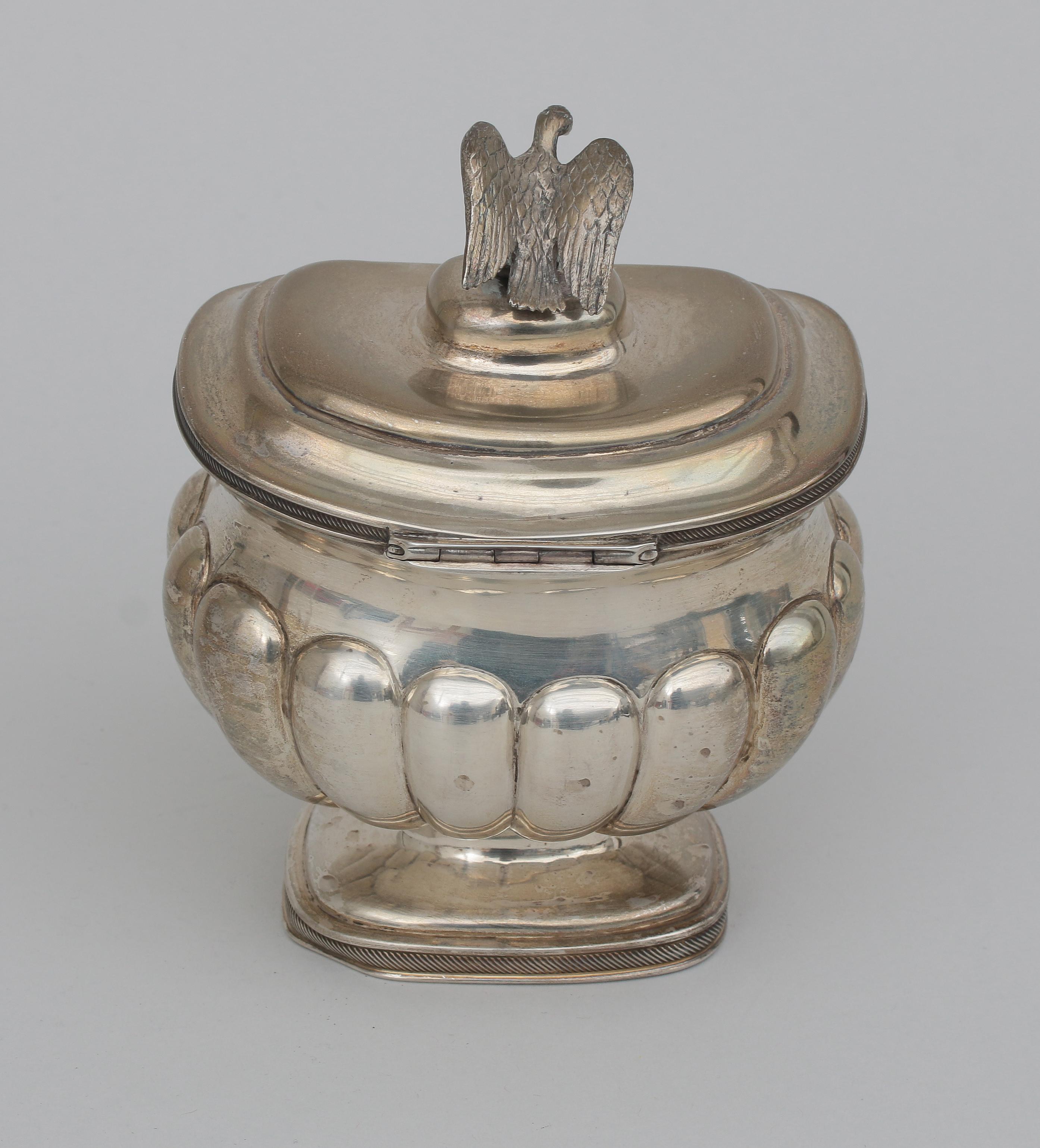 A Dutch silver tea caddy, 1834. - Bild 2 aus 5