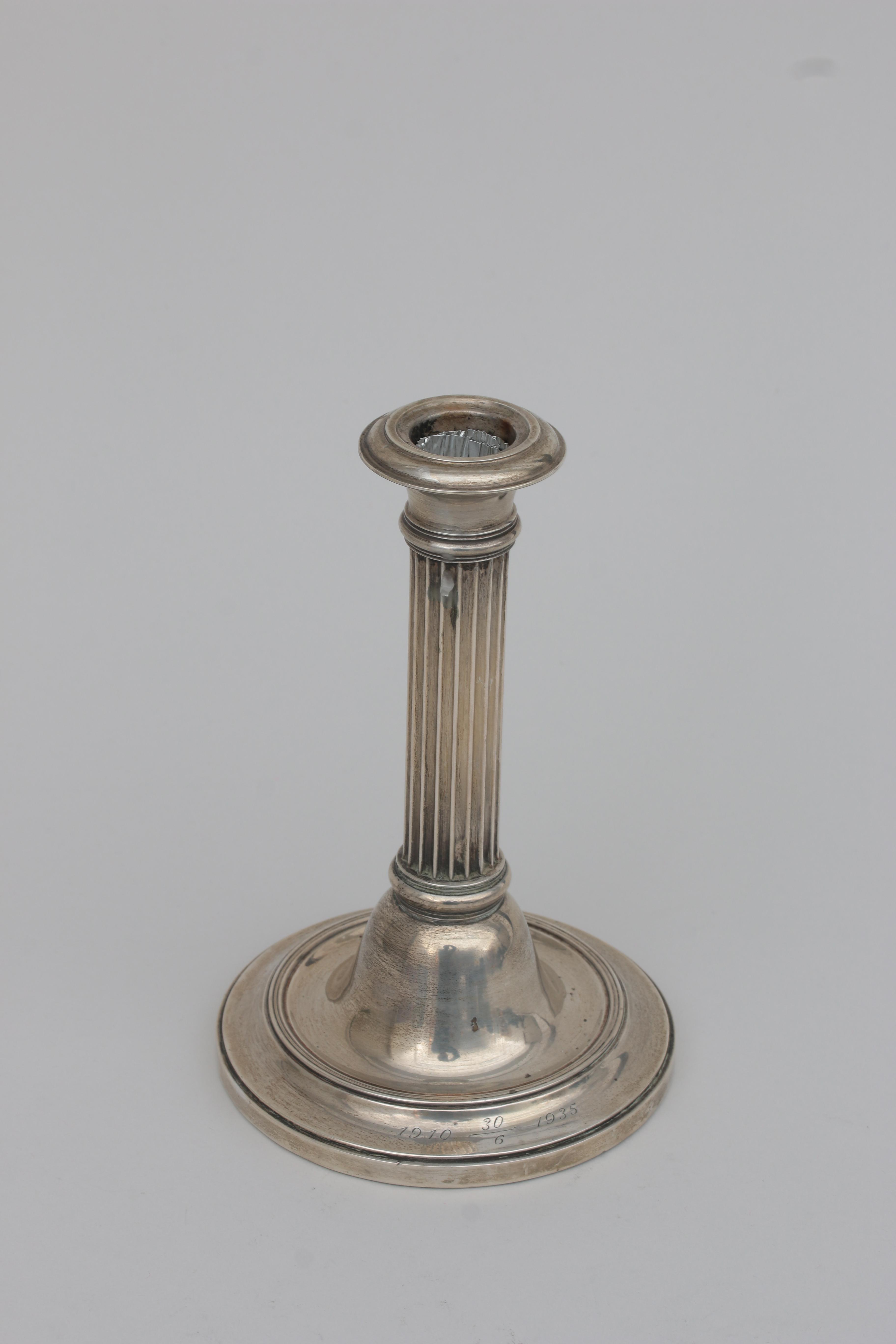 A Dutch silver candlestick, 1930. - Bild 4 aus 5