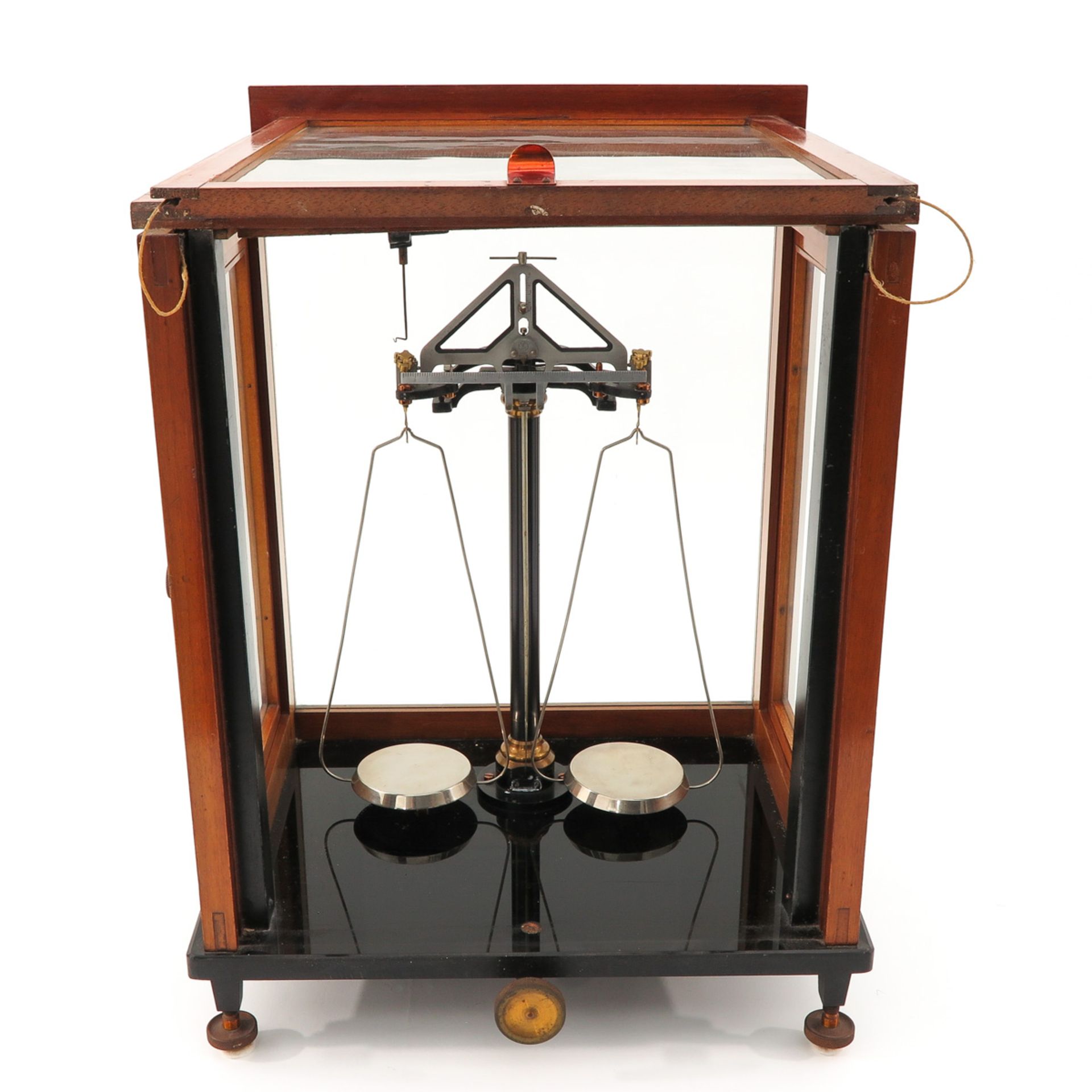 A Collection of Scientific Instruments - Image 6 of 6