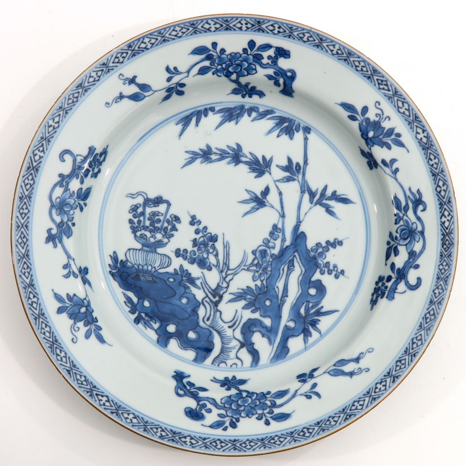 A Collectin of 3 Blue and White Plates - Bild 3 aus 10