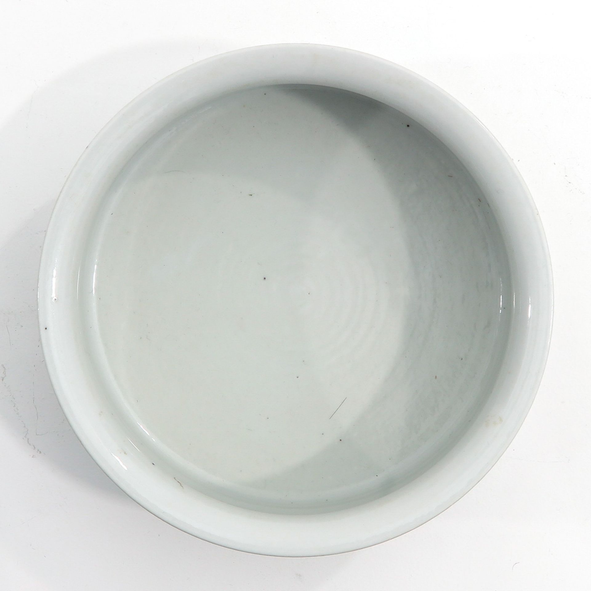 A Qianjiang Cai Decor Round Dish - Image 5 of 9