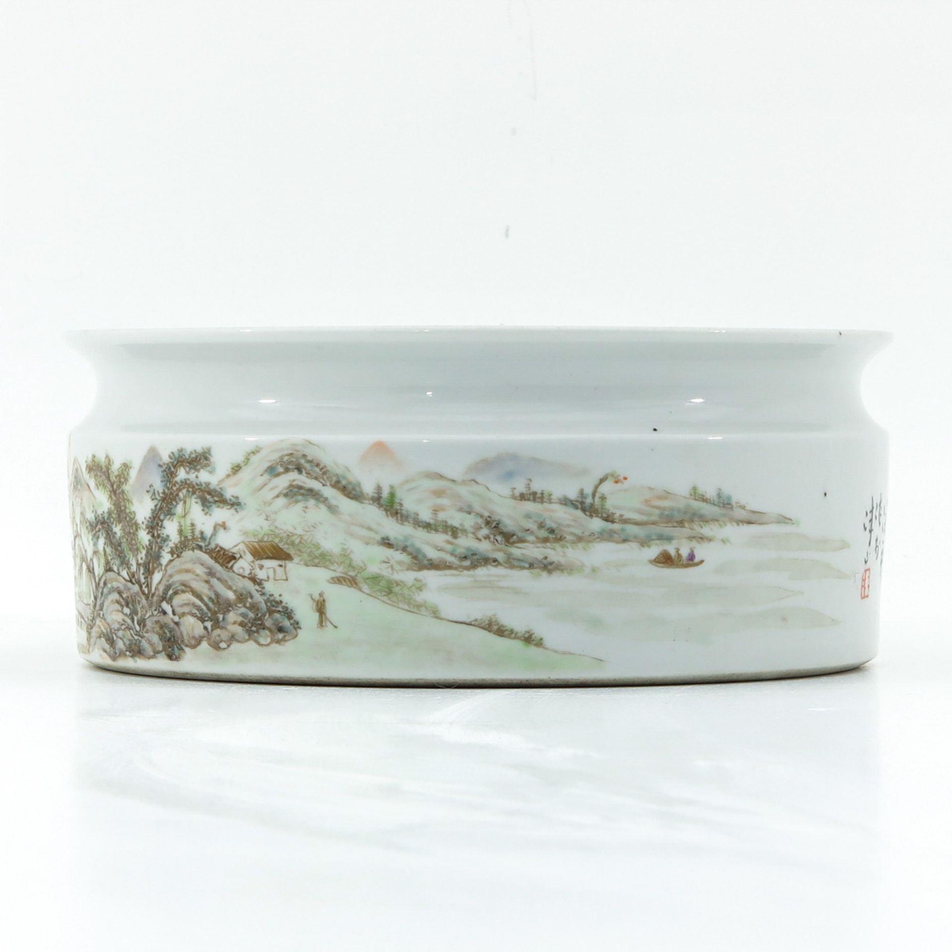 A Qianjiang Cai Decor Round Dish - Image 2 of 9