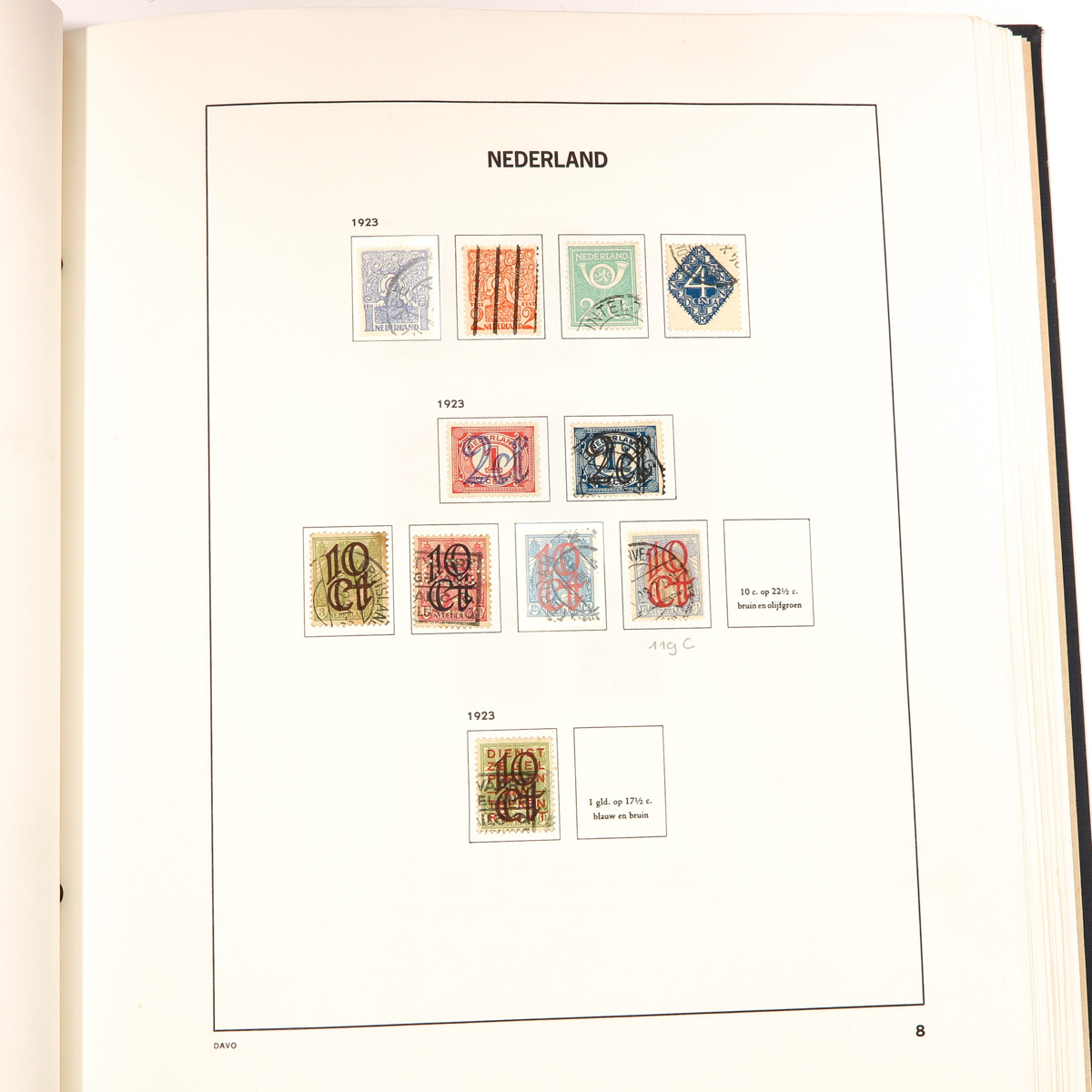 A Collection of Postage Stamps - Image 9 of 10