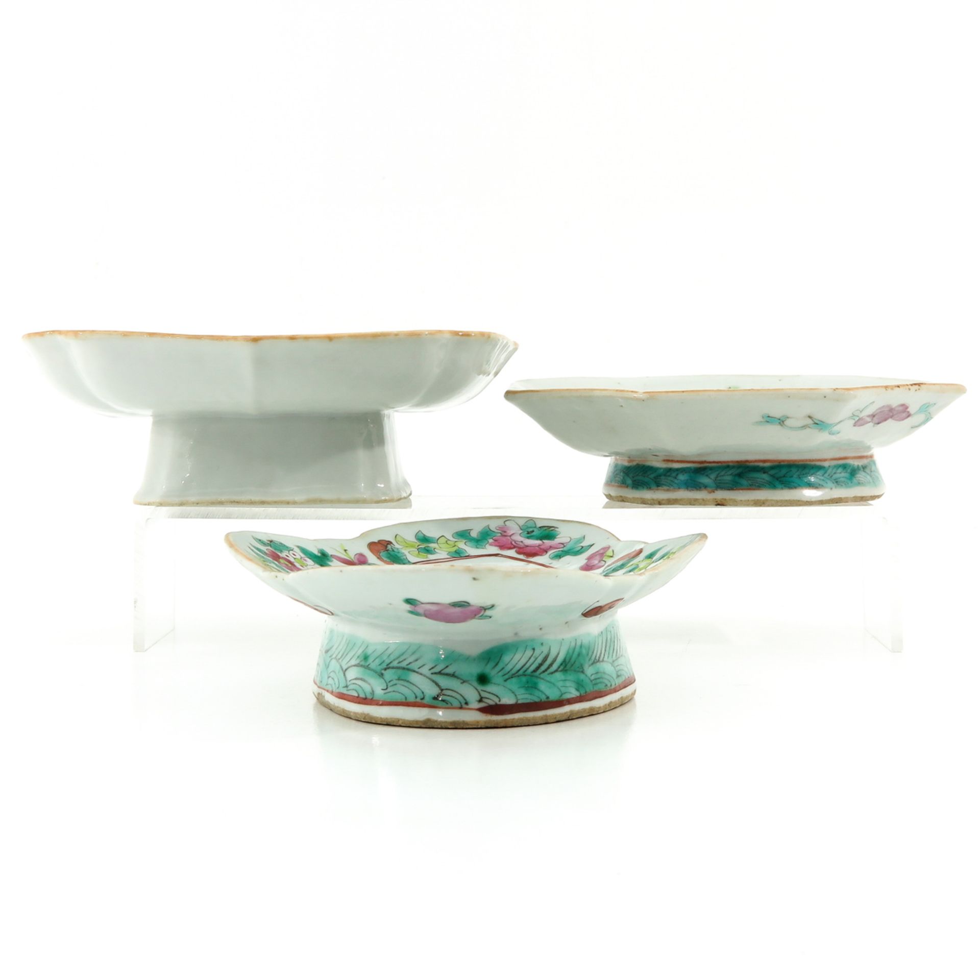 A Collection of 3 Altar Dishes - Image 4 of 10
