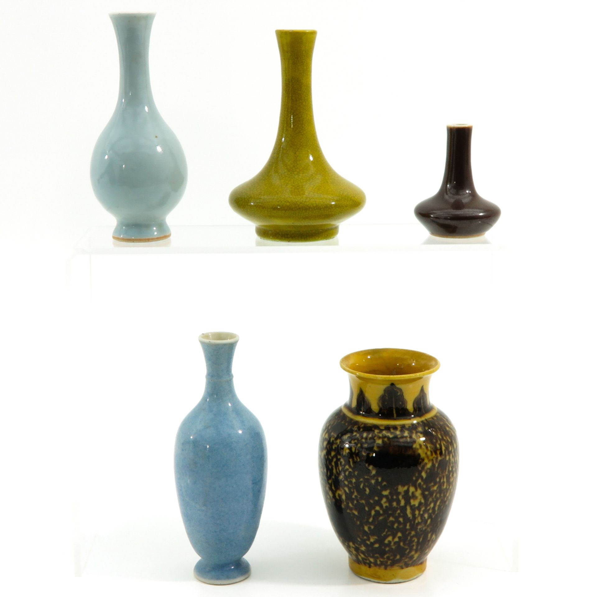 A Collection of 5 Vases - Bild 3 aus 9